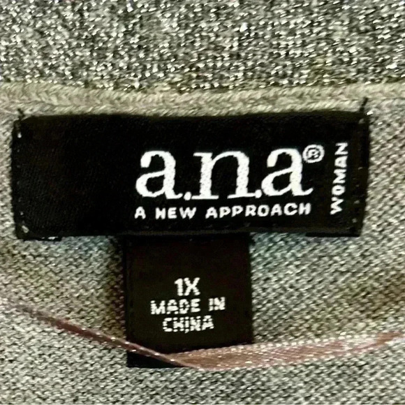 SPARKLY ✨ SILVER V-NECK CARDIGAN BY A.N.A, SIZE 1X -- NEVER WORN! - Picture 2 of 3